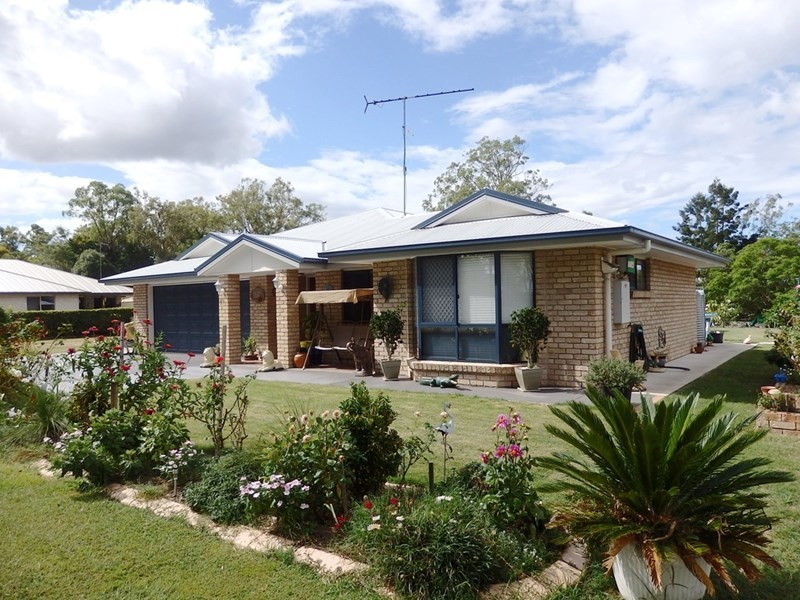 57 Bellambi Street, Toogoolawah QLD 4313