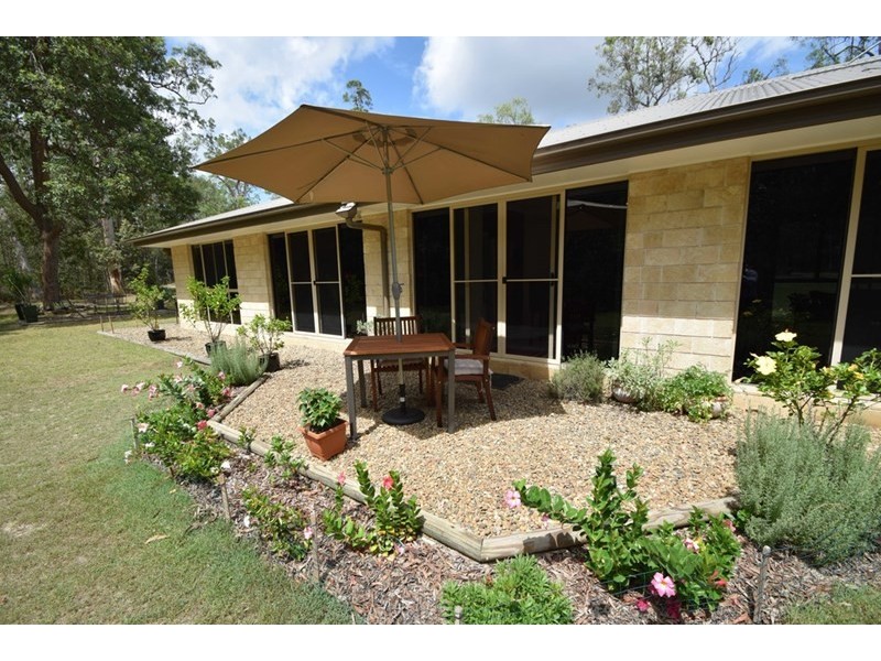 33 Gloucester Court, Mount Hallen QLD 4312