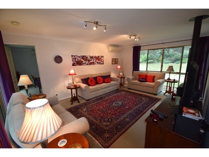 33 Gloucester Court, Mount Hallen QLD 4312