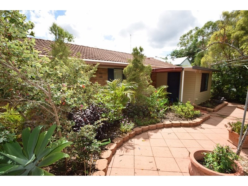 11 Elizabeth Street, Esk QLD 4312