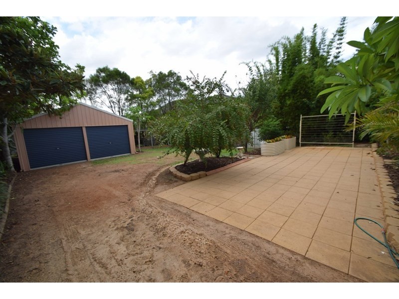 11 Elizabeth Street, Esk QLD 4312