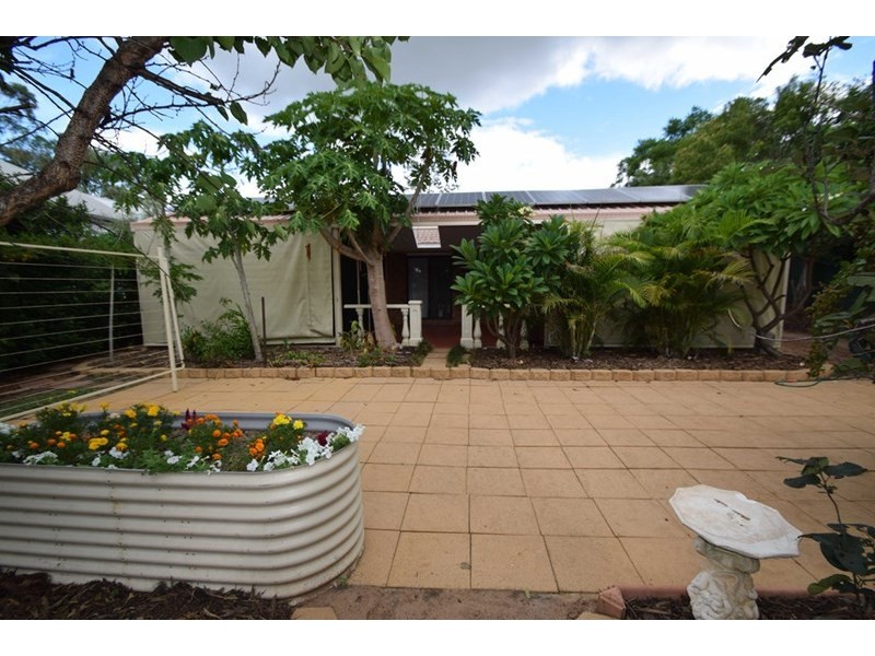 11 Elizabeth Street, Esk QLD 4312