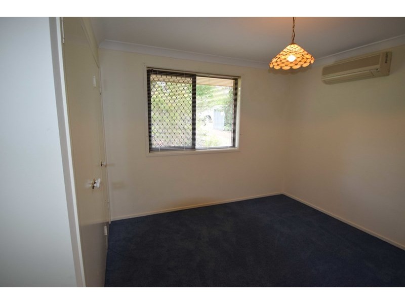 11 Elizabeth Street, Esk QLD 4312