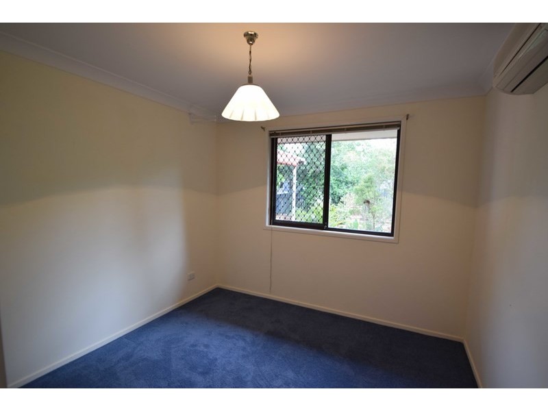 11 Elizabeth Street, Esk QLD 4312