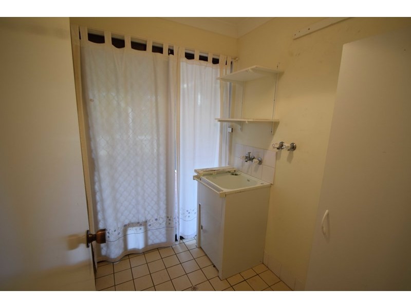 11 Elizabeth Street, Esk QLD 4312