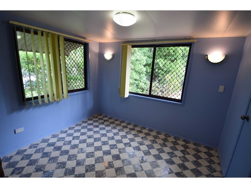 11 Elizabeth Street, Esk QLD 4312