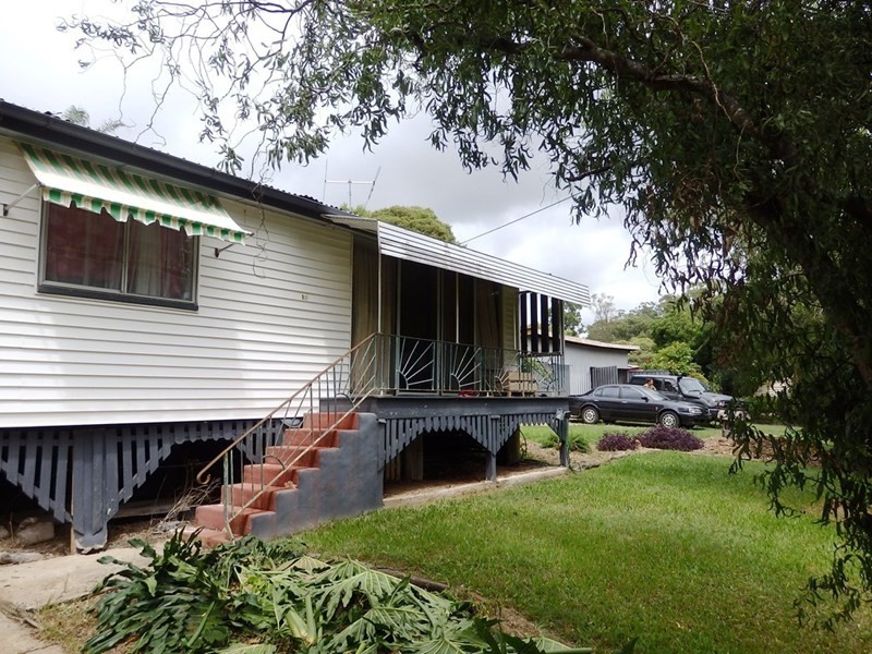 10-12 Steven Street, Blackbutt QLD 4306