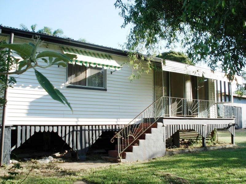 10-12 Steven Street, Blackbutt QLD 4306