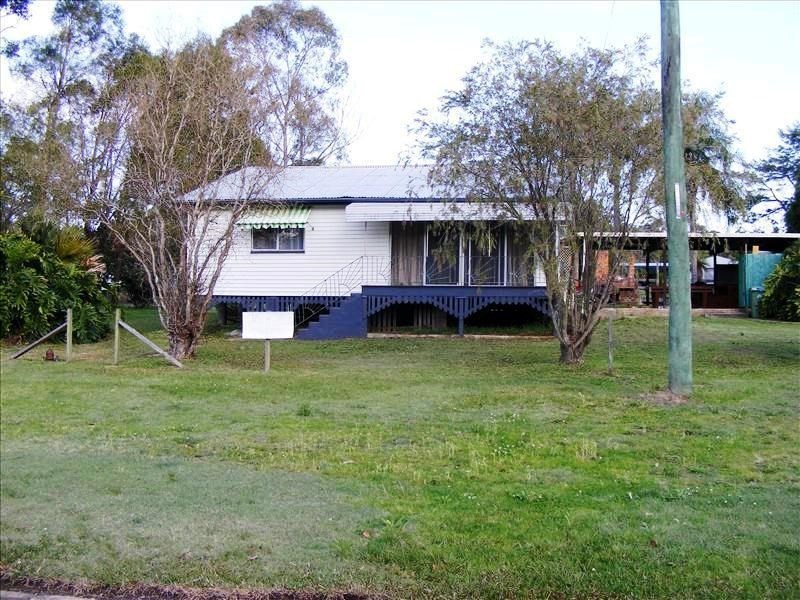 10-12 Steven Street, Blackbutt QLD 4306