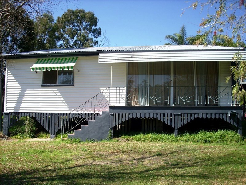 10-12 Steven Street, Blackbutt QLD 4306