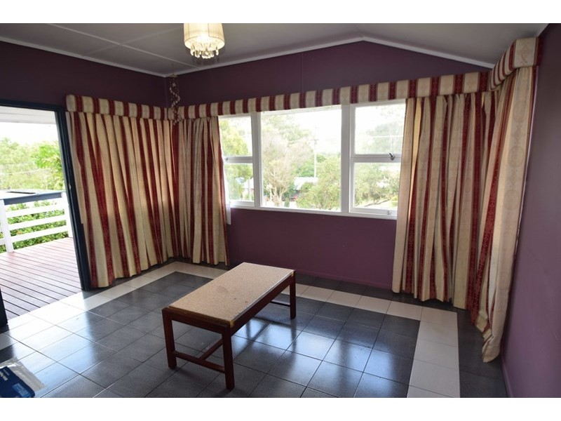 23 Mack Street, Esk QLD 4312