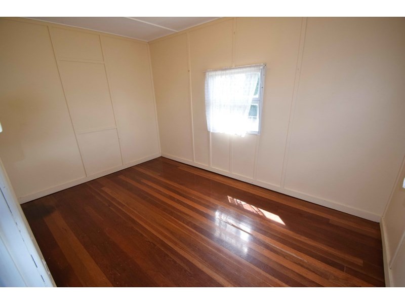 15 Dingyarra Street, Toogoolawah QLD 4313