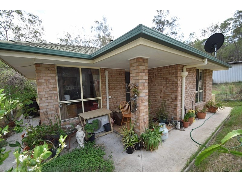 92 Reids Avenue, Wivenhoe Pocket QLD 4306