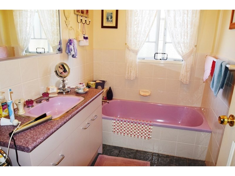 52 Eskdale Road, Toogoolawah QLD 4313