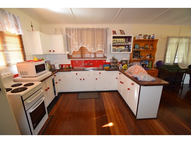 23 Scott Street, Benarkin QLD 4306