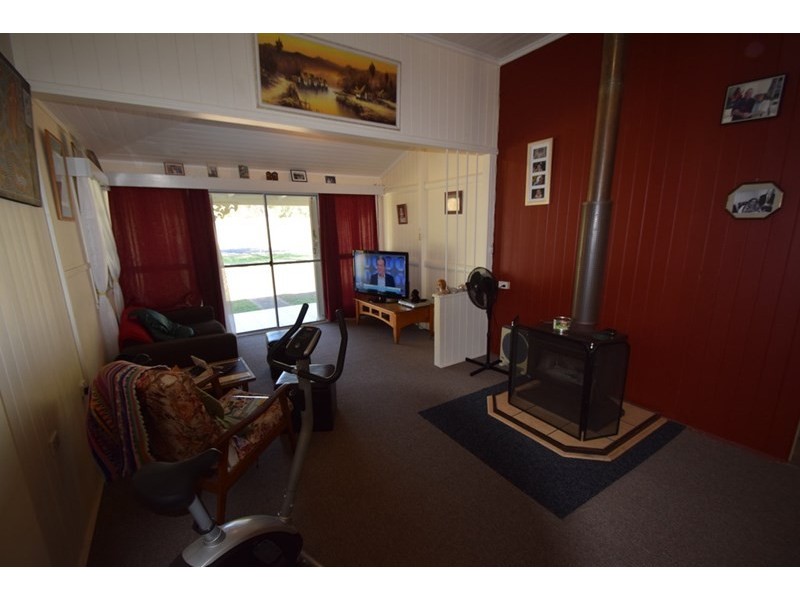 23 Scott Street, Benarkin QLD 4306