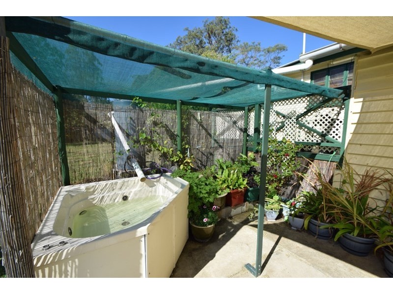 23 Scott Street, Benarkin QLD 4306