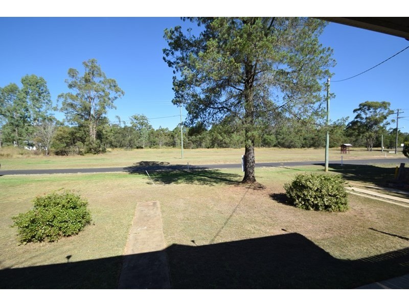 23 Scott Street, Benarkin QLD 4306