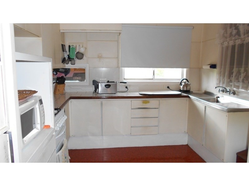 18 Colin Street, Moore QLD 4306