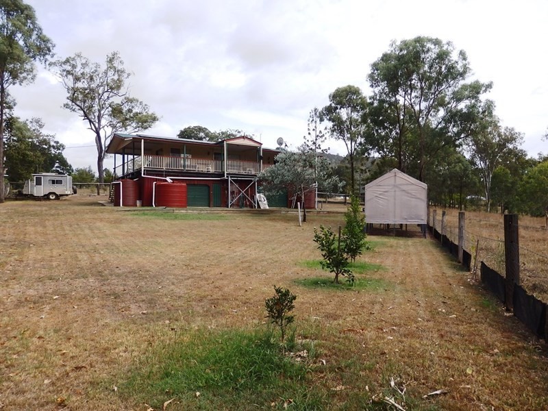 33 Alice Street, Linville QLD 4306