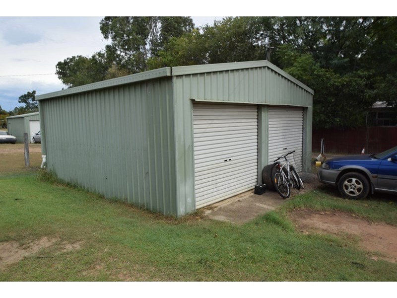 32 Mary Street, Esk QLD 4312