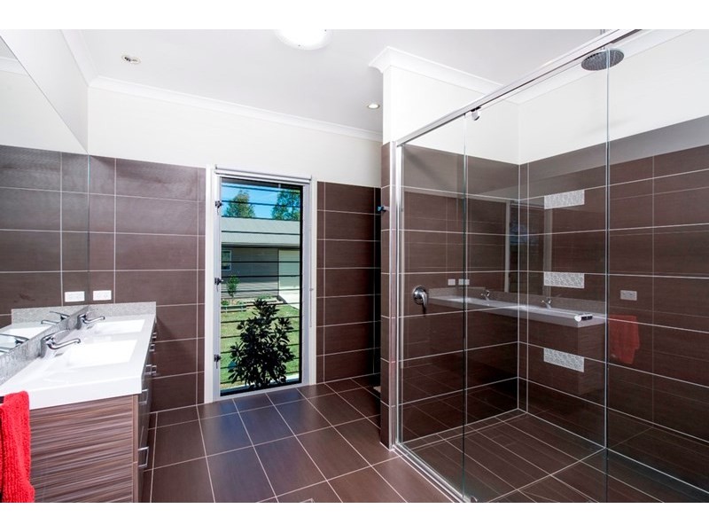 11240 D’Aguilar Highway, Blackbutt QLD 4306