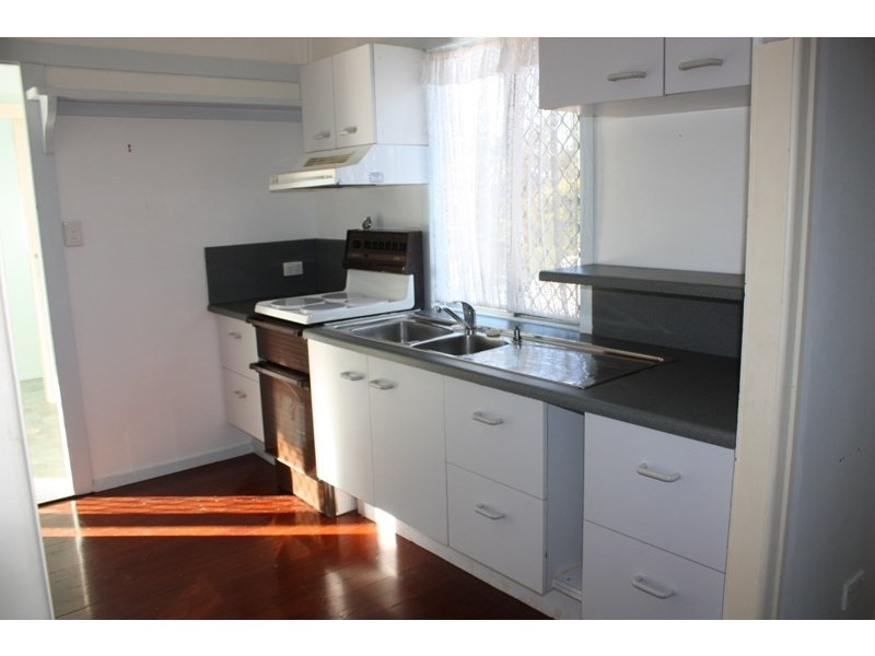 59 Dingyarra Street, Toogoolawah QLD 4313