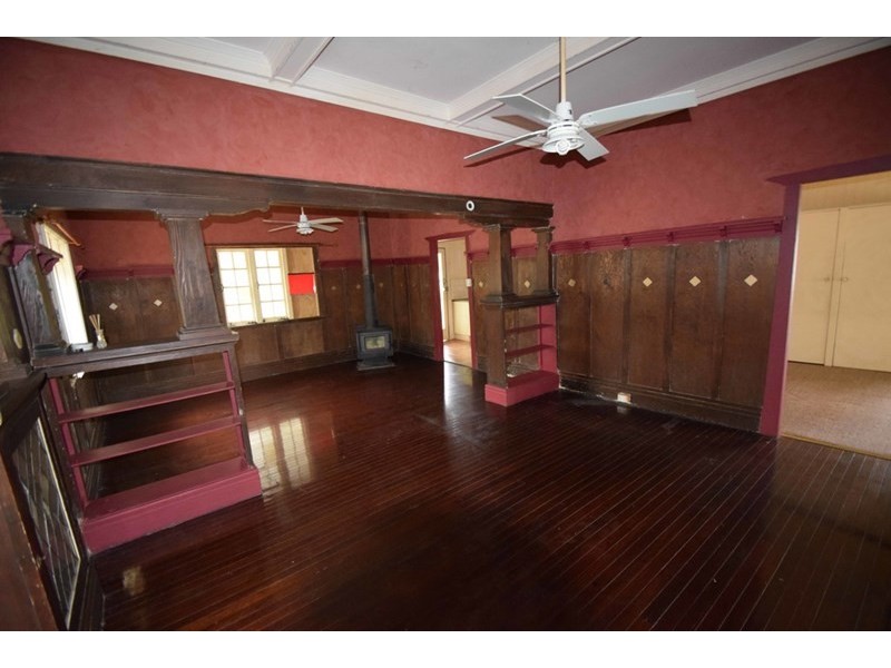 34 Middle Street, Esk QLD 4312