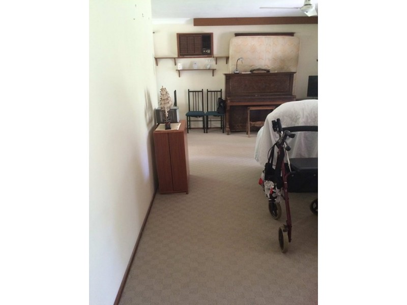 8 Elizabeth Street, Esk QLD 4312