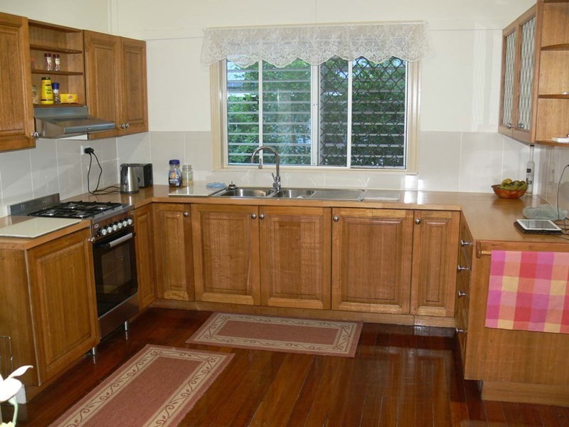 30 Richard Street, Esk QLD 4312