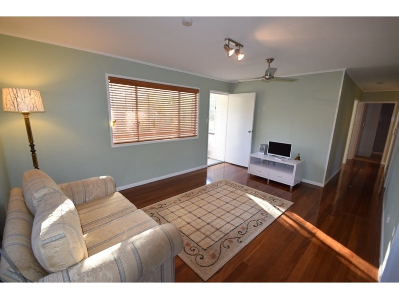 26 Short Street, Esk QLD 4312