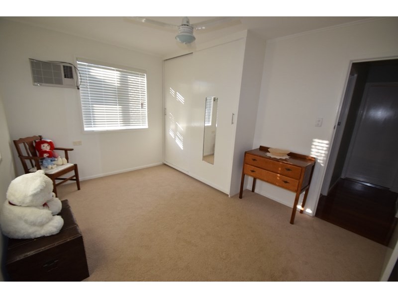 26 Short Street, Esk QLD 4312