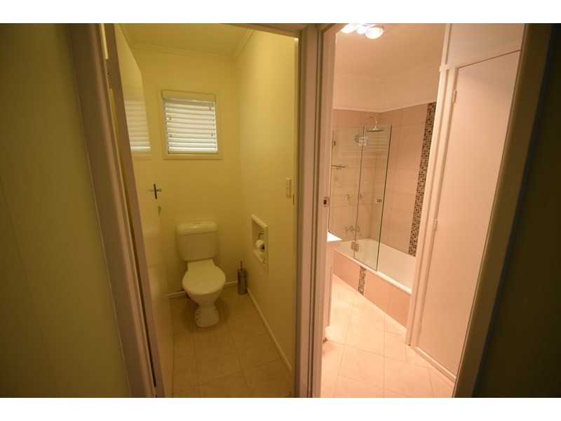 26 Short Street, Esk QLD 4312