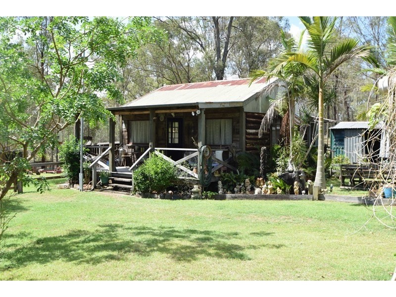 122 Pine Crescent, Esk QLD 4312