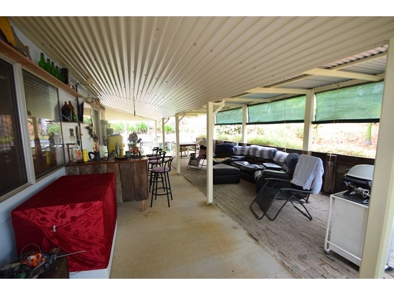 122 Pine Crescent, Esk QLD 4312
