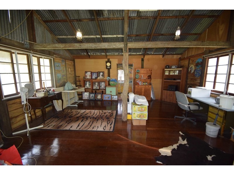 122 Pine Crescent, Esk QLD 4312