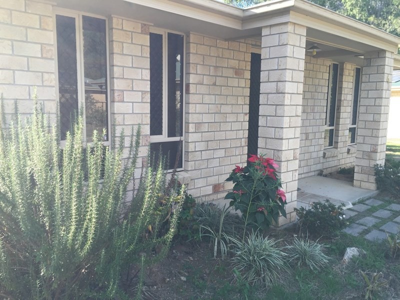 Unit 4, 17 Francis Terrace, Esk QLD 4312