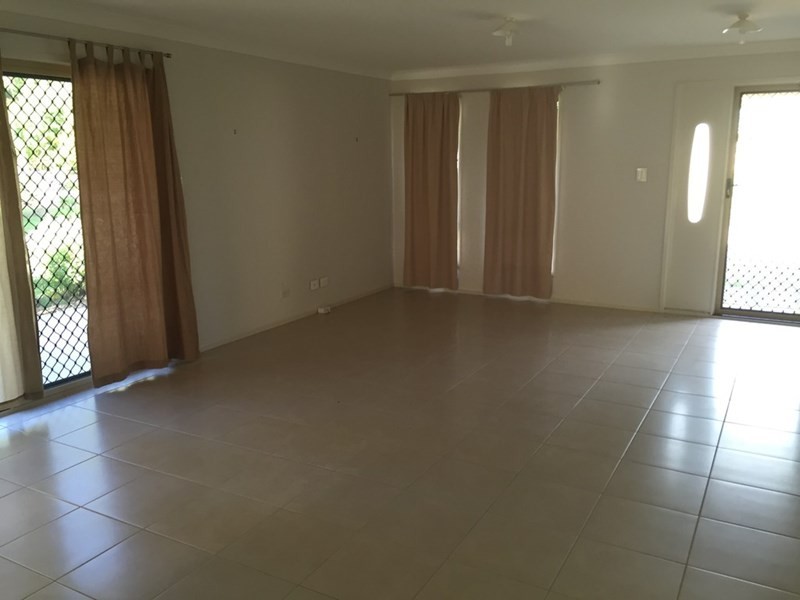 Unit 4, 17 Francis Terrace, Esk QLD 4312