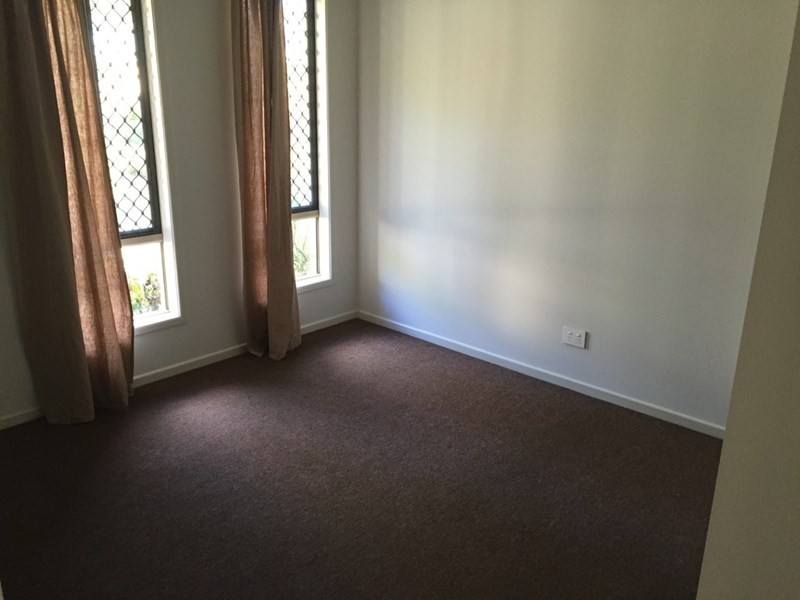 Unit 4, 17 Francis Terrace, Esk QLD 4312