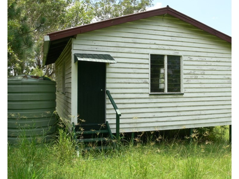 16 Richard Street, Esk QLD 4312