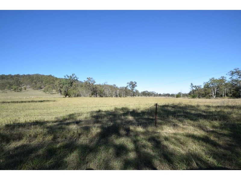 317 Sim Jue Creek Road, Dundas QLD 4306