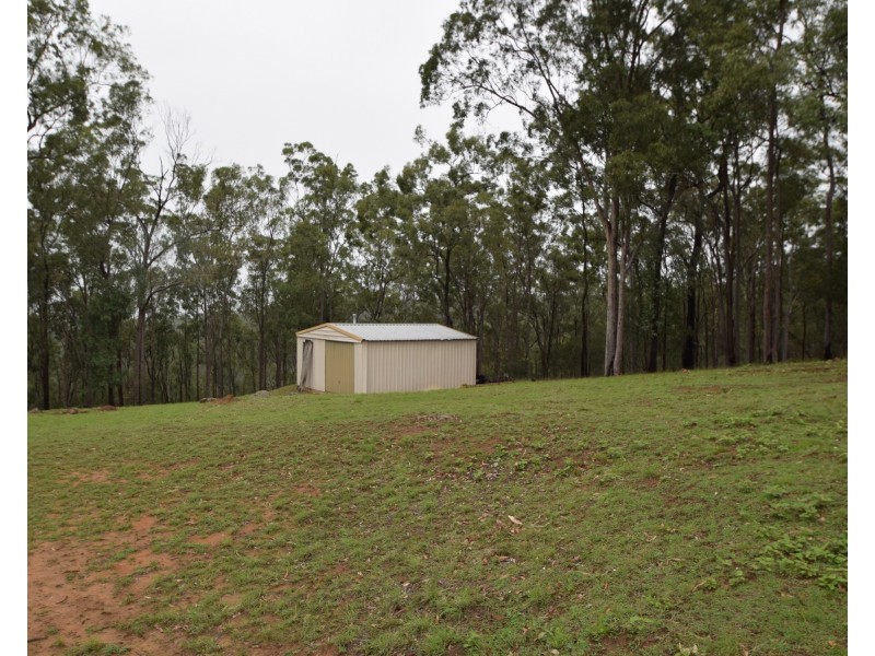 114 Lakeview Drive, Esk QLD 4312