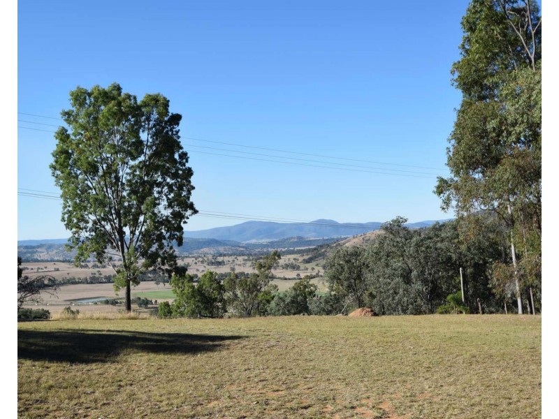 114 Lakeview Drive, Esk QLD 4312