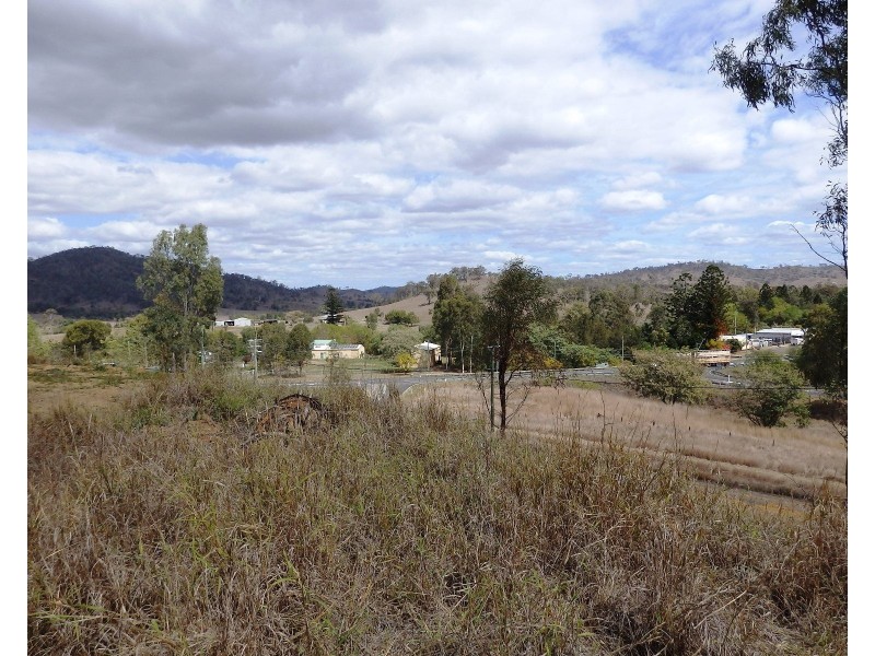 8 Railway Terrace, Moore QLD 4306