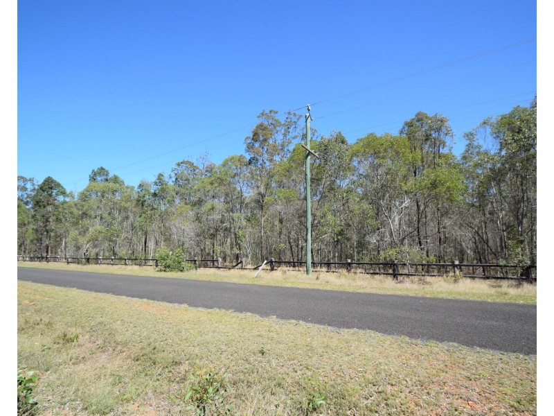 27 Royal Drive, Mount Hallen QLD 4312