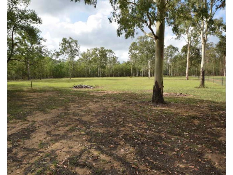 123 Cedar Avenue, Esk QLD 4312