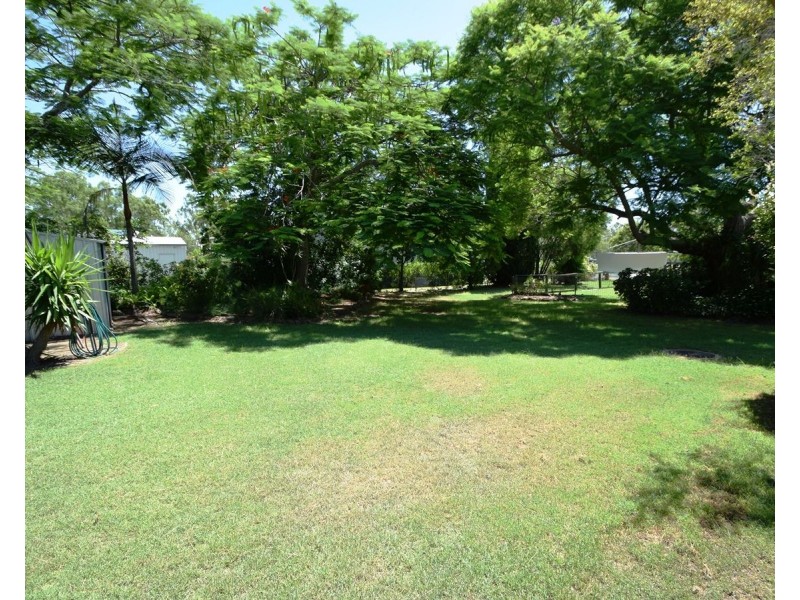 17 Dingyarra Street, Toogoolawah QLD 4313