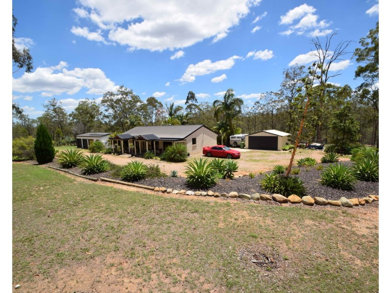 52 Buckingham Court, Mount Hallen QLD 4312