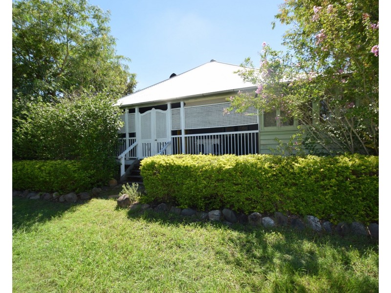 50 Middle Street, Esk QLD 4312