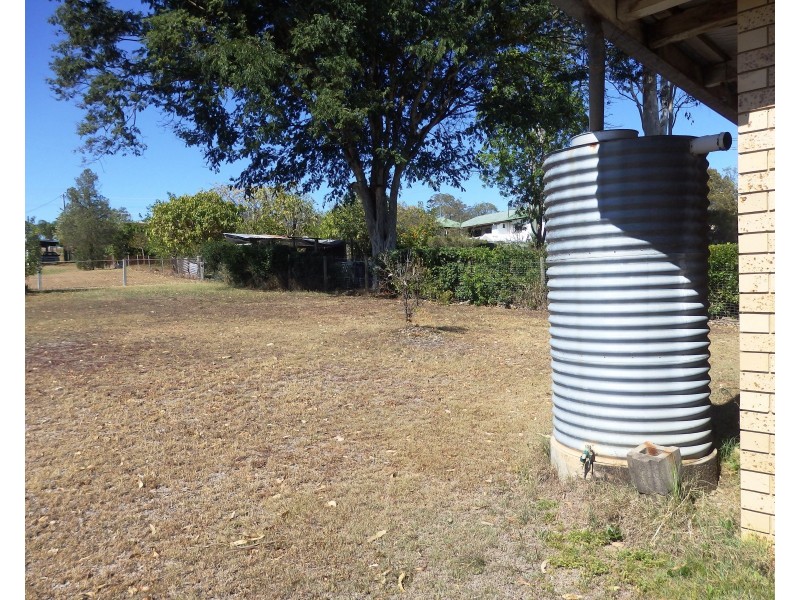 50 Dingyarra Street, Toogoolawah QLD 4313